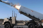アメリカ海兵隊の新装備「ネメシス」…四輪無人車両にNSM対艦ミサイルを2発搭載！