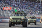 NASCAR「コカ・コーラ600レース」で米陸軍第82空挺師団がデモンストレーションを披露！