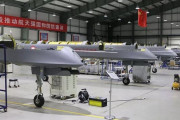 中国のCH-4(彩虹4)無人機工場では、需要拡大で急ピッチで機体を組み立て中！