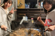 【画像】このメスガキ焼きそばとメスガキ焼肉ｗｗｗｗｗｗｗｗｗｗｗｗ