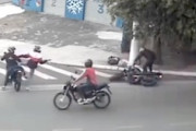 【衝撃】バイク強盗に隙を見せて返り討ちにしたブラジルのライダー。