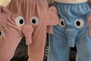 【画像】股間にゾウの鼻がぶら下がってる謎のパジャマ、「誰が買うねんｗ」と思ってレビューを見たら、まさか過ぎる需要があった話ｗｗｗｗ