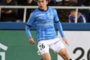横浜FCがダービーで4-1の逆転勝利！　首位・横浜FM相手に2本のゴラッソ＆カウンターからダメ押し弾…連敗脱出に成功