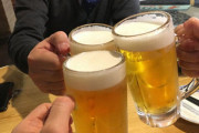 大人「ビールうめぇ～w」（嘘だよ❤本当はがぶ飲みメロンソーダ飲みたいよ❤）」