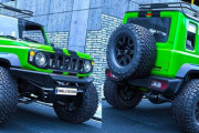 【ド迫力】カーデザイナーが描くスズキ「新型ジムニー5ドア」のリフトアップ＆グリーンカラーに注目！
