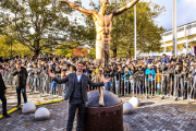 【画像】新名所誕生！イブラヒモビッチの銅像がお披露目「NYには自由の女神、スウェーデンにはズラタン」