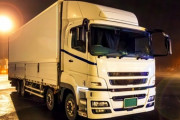 【闇】お前らトラック運転手勧めるけどこの職種ガチでヤベェな…
