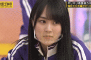 【乃木坂46】賀喜遥香の表情と後ろの遠藤さくらの表情セットでお見事www