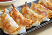 店員に「あっこいつ餃子作るんだな」と思わせることなく餃子の皮買う方法