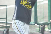 【阪神】近本　最長約５０ｍを何本も走って調整　打撃も確認　一部別メニューで全体練習