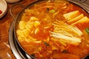 韓国料理プデチゲ、本来は米軍の食べ残しを鍋に入れて煮込む料理だったｗｗｗｗｗｗ 韓国人の乞食精神凄すぎるｗｗｗｗｗ