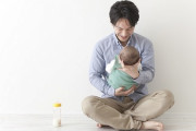子供がまだ7ヶ月半なのに旦那の友人たちを家に呼ぶというから、やめてとお願いしたのに断ってなかった。しかも私のいないときとか尚更無理！