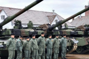 韓国製のK2戦車で武装するポーランド、ウクライナにドイツ製レオパルト2戦車を支援すると宣言！