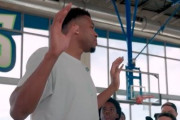 【NBA】ヤニス「俺は歴代トップ20に入る選手、必ずトップ10に入ってみせる」