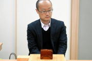 プロ将棋棋士「足痛ぇ」→投了