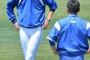 久保康友｢井納は3歳児みたい。嫌なことからは背く。苦手なコーチからはすぐ逃げる。｣