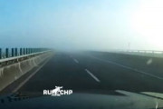 【霧路】想像力の無いドライバーがお馬鹿な事故を起こす車載映像。