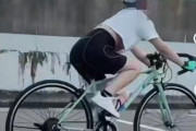 自転車オタクさん、ロードバイク初心者女の乗り方がダサいとマウントを取り界隈のおもちゃにするww