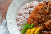 カレーって自分で美味しいの作れるから外食で食わないよな？