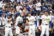 大谷翔平の２号ホームランにトム・ハンクスも大はしゃぎ、ドジャース本拠地開幕戦・実況スレの翻訳（海外の反応）