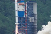 【速報】中国、第一段ロケットが燃料の猛毒ヒドラジン撒き散らしながら居住地域に落下「人体が腐食するぞ」人体不思議展は嫌だと住民が逃げ惑う