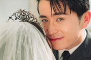 藤森慎吾、奥さんとのウエディングショットを公開