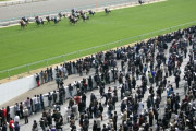 客入れ再開後初日の競馬場でありそうなこと
