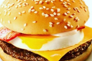 一般人「マックのハンバーガーを二つ以上食べる人は異常、普通の人は一つで満足する」