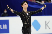 羽生結弦(26)さん、ぬいぐるみのプーさんに何度も話しかける…女さん「かわいい～」
