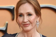 【悲報】ハリー・ポッターのJ・K・ローリングさん、反LGBT思想のせいで公式に触れてはいけない存在になる…