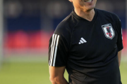 森保一監督２年契約　史上初のＷ杯後続投オファー　協会「体質改善」４年から提示変更へ