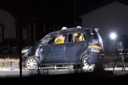 【事故】軽乗用車に定員を超える7人乗せてドライブ→バランス崩し横転で男子高校生死亡、4人重軽傷