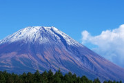 戦前、日本一高い山は〝富士山〟ではありませんでした。何故でしょう？→