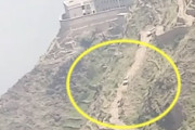 【動画】これは助からない。イエメンの山岳地帯で撮影された恐ろしい転落事故。