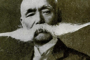 謎のヒゲ議論。海外「なんで日本人って、他の東アジア人より顔の毛が濃い傾向あるの？」（海外の反応）