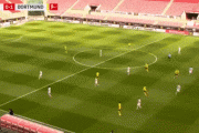 ◆Gif小ネタ◆ケルン戦ハーランドの1点目のトラップからの抜け出し方が人外過ぎる件ｗ