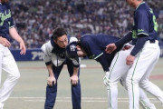 ヤクルト長岡負傷⋯高津監督「歩行困難で明日にはって感じではない」