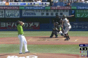 【ヤクルト対巨人11回戦】巨人・ウォーカー、ヤクルト・サイスニードから第１６号ソロホームラン！リードを再び５点に広げる！！！！！