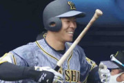 阪神佐藤輝「やれと言われ…」特大弾でゴリラポーズ
