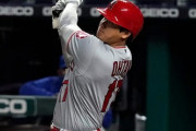 大谷翔平.364(16位)、4本(7位)、12打点(4位)、OPS1.187(8位)