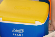 「コールマン×ビームスが80年代ポップで変身！限定クーラーボックスが登場」