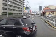 【動画】名古屋で高齢者マークを付けたヴィッツが暴走事故。