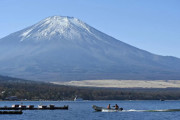富士山に目隠し幕、海外メディア読者は同情の声「世界で一番礼儀正しい日本人がこのような行動に出るということは」