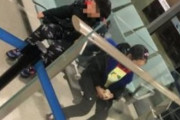 【中国】子どもが発熱し搭乗拒否→子どもをおいて両親だけ飛行機に乗る→係員ぼう然・・・