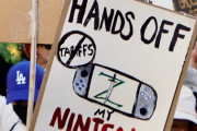 【悲報】米国の「反トランプ反関税デモ」でさっそくSwitch2のプラカードが作られてしまう