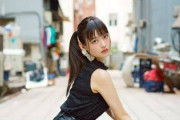 上坂すみれさん、豊満な胸を隠しきれない