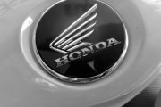 ホンダの二輪部門が絶好調、四輪が金食い虫に