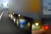 【動画】 軽トラ運転手 「高速道路でトラックが強引に割り込んできた！」と怒りの動画投稿 ← 逆に叩かれる・・ これどうなの？