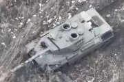 ウクライナ軍のレオパルド1A5戦車の初損失を確認、ロシア軍の砲撃で放棄…クピャンスク近郊！
