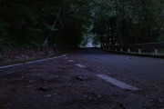 バイクで夜に山を走るヤツ凄いわ